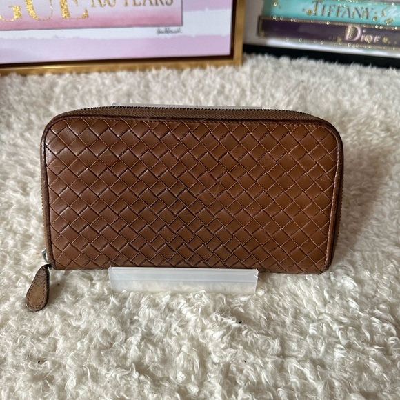 Bottega Veneta Intrecciato Long Zip Around Wallet Tan - Picture 2 of 10